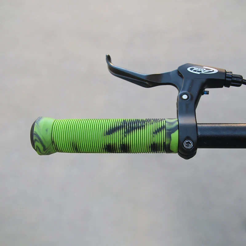 Green camouflage soft rubber grips [431]